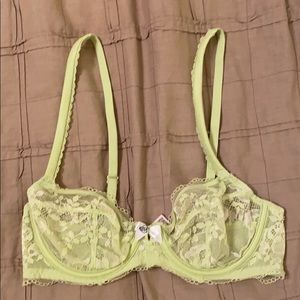 Body By Victoria Unlined Demi Bra 32B